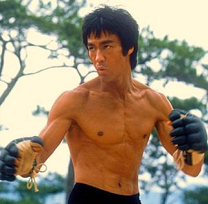 Bruce Lee Circuit Training boxing fight punch muscles in "Enter The Dragon"