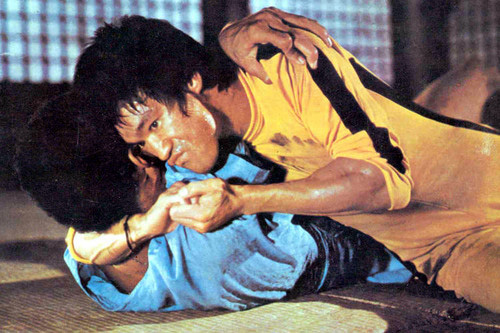 Bruce Lee strength power choking yoke grip Game of Death