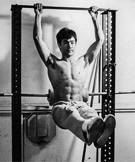 Bruce Lee Abs Workout Bruce Lee Six-Pack leg raises frog kick